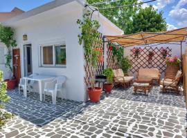 Eva's House, Cozy Apartment in Traditional Village, παραθεριστική κατοικία στο Πενταμόδι