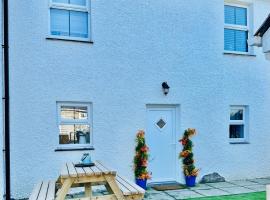 White Horses Anglesey, holiday home in Newborough