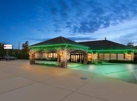 Antioch Hotel & Suites, hotel cerca de Wilmot Mountain, Antioch