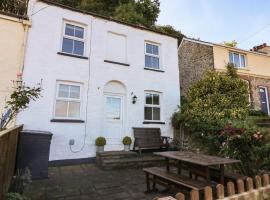 Potters Cottage, hotell i Lynton