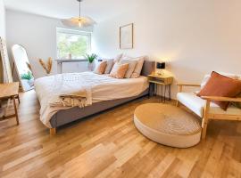 Stilvolle 3-Zimmer Wohnung in Ingolstadt mit Balkon und guter Autobahnanbindung, cheap hotel in Ingolstadt