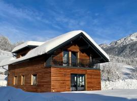 Luxury Chalet Mauthner Alm, chata v destinaci Kötschach