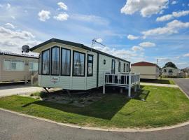 Meadow Lakes 56, apartment in Chapel Saint Leonards