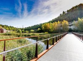 THE LAKE - A stunning 2 bedroom house, only 17mins to Central London!!!, Hotel in Greenhithe