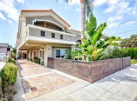 Shared Luxury Beach house in Redondo Beach. Private 2 Bedrooms / Bath, lavprishotell i Redondo Beach