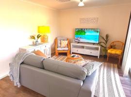 Seaside Sanctuary Port Noarlunga, hotel in Port Noarlunga South
