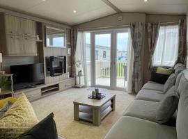 The Fairways Hideaway - Northumberland, hotel in Newbiggin-by-the-Sea