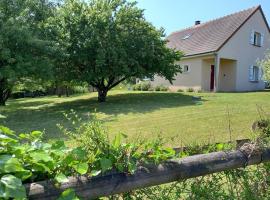 Maison Au P'tit Bonheur, hotelli kohteessa Argenton-sur-Creuse