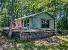 Heron’s Nest, vacation home in Otis