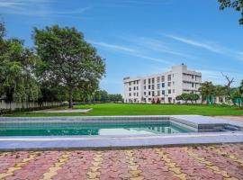 Collection O RIVERIA RESORT, lomakeskus kohteessa Noida