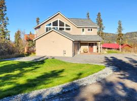 Bear Valley Mountain Retreat, hotel with parking in Anchorage