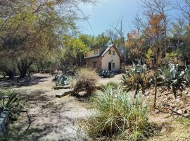 Cabañas Budapest, chalé em Capilla del Monte