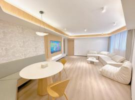 ZHome-Modern 3 bedrooms apartment - near NanJing Road, hotel with jacuzzis in Shanghai