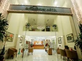 MoonView Hotel HN - by BAY LUXURY