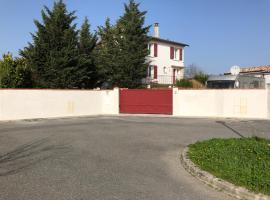 Villa La Libellule Grand Jardin et Parking Privé, Pension in Toulouse