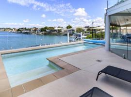 Island Paradise On The Canal, hotel in Banksia Beach