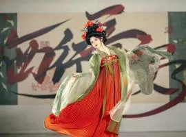 Family & Friends Designer Suites -Near Xi'an Drum Tower and Yongning Gate -Free Laundry Luggage Storage -Freshly Ground Coffee -24H Front Desk -We speak English!