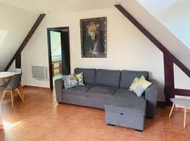 Appartement situé prés des plages et du golf