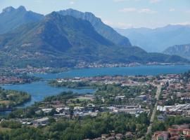 Casa Luigi : Como Lake wonderful view, casă de vacanță din Monte Marenzo