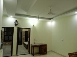 Krishna’s Flat, apartment in Kharar