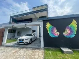 Sea Breeze at ECR - Beach Front Villa with Private Pool, Jacuzzi and Dive-in Theater