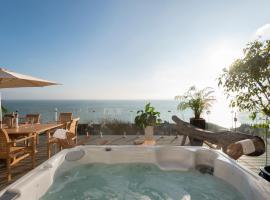 Big Luxury House sleeps 12/14. Sea Views, Hot tub., hotell sihtkohas Hollington