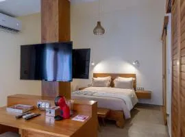 La Madrague-Surf Beach Sea