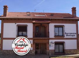 Apartamentos Rurales Monfragüe, מלון ידידותי לחיות מחמד בטורחון אל רוביו