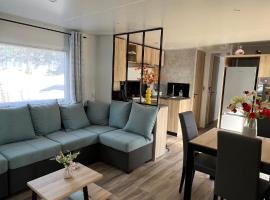 Mobil home 3 chambres 40 m2、キブロンのホテル