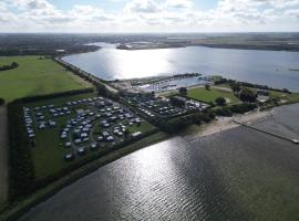 Nakskov Fjord Camping & Cottages, hotel a Nakskov