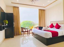 Hotel The Lycoris - A Corporate and couple friendly hotel, hotel in Chandīgarh