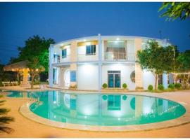 Biển Đông COMPLEX, hotel v destinaci Lương Sơn
