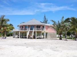 Leisure Beach Ocean Retreat, cabaña o casa de campo en Lower Bogue