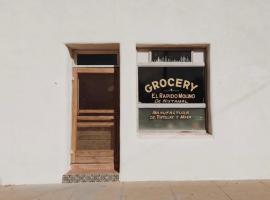 Historic Adobe 3br Home in Downtown El Presidio, cabaña o casa de campo en Tucson