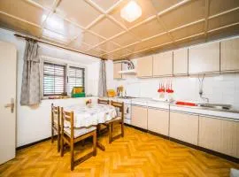 Holiday house in Zrnovo with terrace, air conditioning, WiFi 3709-2