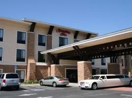 Hampton by Hilton