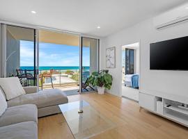 Wave Watcher's Delight at Acqua Palm Beach, apartamento en Gold Coast