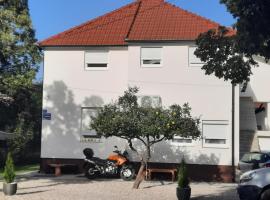 7 Kućica, alquiler vacacional en Livno