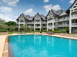 Spacious 2BR Apartment Allamanda II in Laguna, 10 min from BangTao Beach, golfhotell i Bang Tao Beach