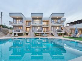 New cozy apartments in Crete Coast with pool and dining area โรงแรมที่มีที่จอดรถในMagnisía