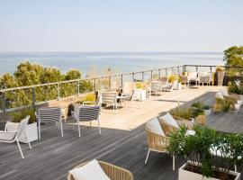 Marine Hotel by Zdrojowa، فندق في كولوبرزيغ