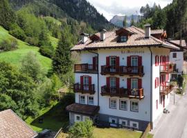 Dolomites Hotel La Meridiana, готель у місті Моена