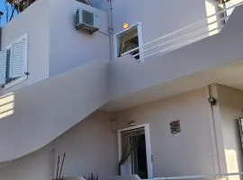 Nora Apartment in Almyrida