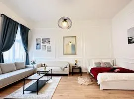 Jozsef 18 Apartment - 5 mins to New York Café