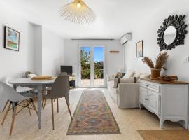 Rez de villa avec jardin vue mer, hotel v destinaci Saint-Aygulf