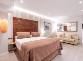 Serennia Fira Gran Via Exclusive Rooms, hotel in Hospitalet de Llobregat