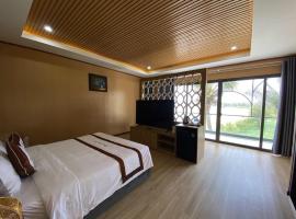 Khách sạn - Nhà hàng Hoàng Phúc, hotel in Tuy Phong