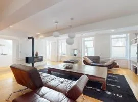 Le N 10 - Apartment of 200 sqm with patio of 35 square meters in Old Town