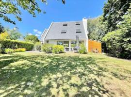 La villa des Dunes - 80m de la plage/paddle/vélos, hotel in Fouesnant