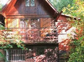 Old cottage, steep hill, read info and rating